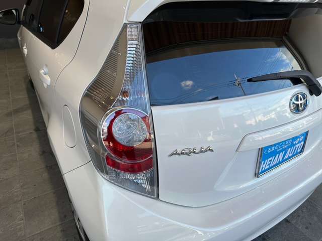 トヨタ アクア １．５ Ｓ H25年 (近畿) 99