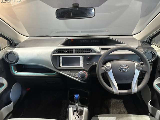 トヨタ アクア １．５ Ｓ H25年 (近畿) 99