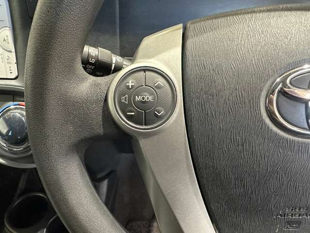 トヨタ アクア １．５ Ｓ H25年 (近畿) 99