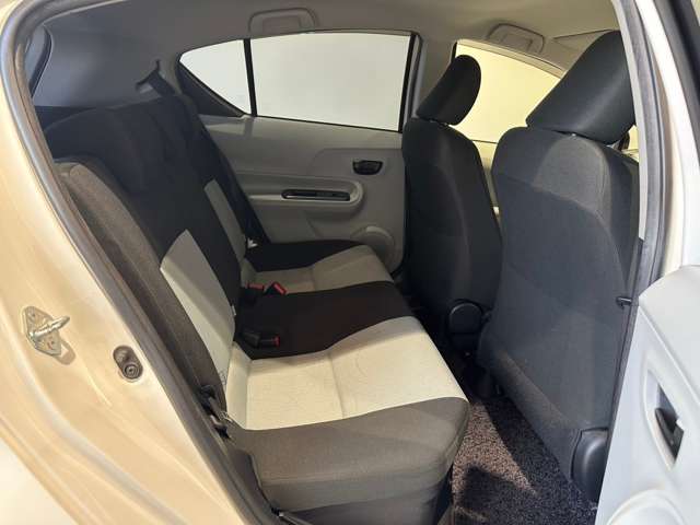 トヨタ アクア １．５ Ｓ H25年 (近畿) 99