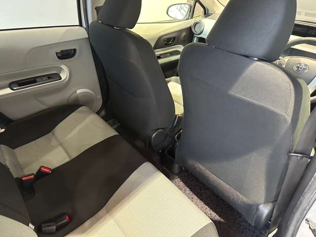 トヨタ アクア １．５ Ｓ H25年 (近畿) 99