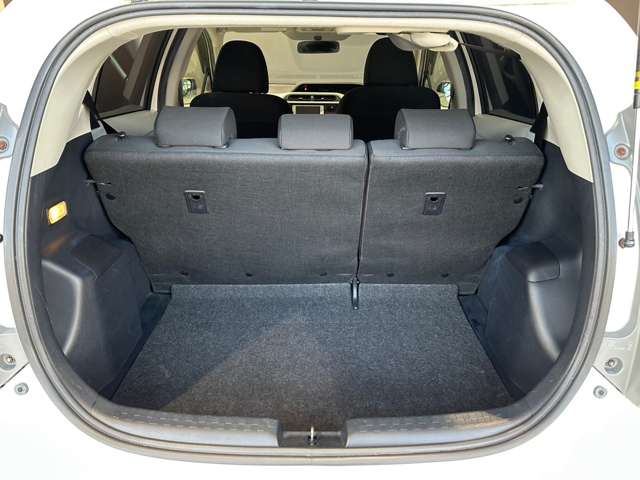 トヨタ アクア １．５ Ｓ H25年 (近畿) 99