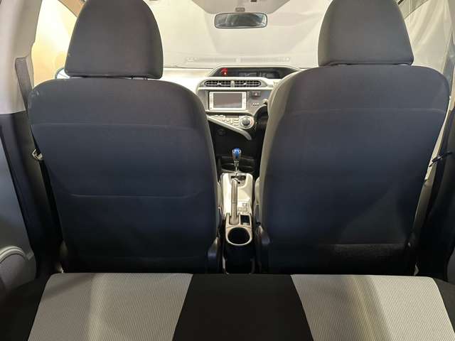 トヨタ アクア １．５ Ｓ H25年 (近畿) 99