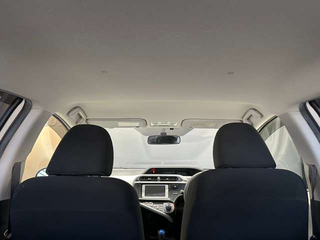 トヨタ アクア １．５ Ｓ H25年 (近畿) 99