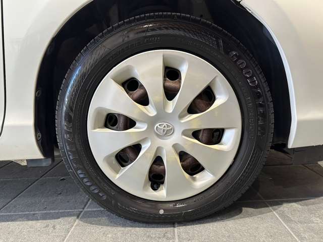 トヨタ アクア １．５ Ｓ H25年 (近畿) 99