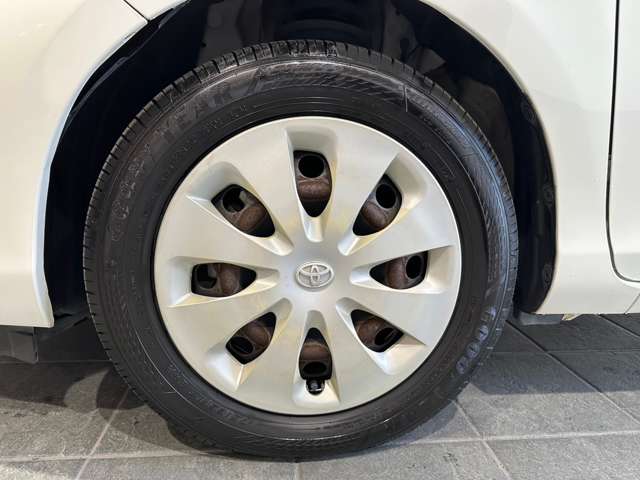 トヨタ アクア １．５ Ｓ H25年 (近畿) 99