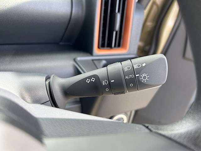 ダイハツ タント ６６０ ファンクロス リミテッド ４ＷＤ R7年 () 99