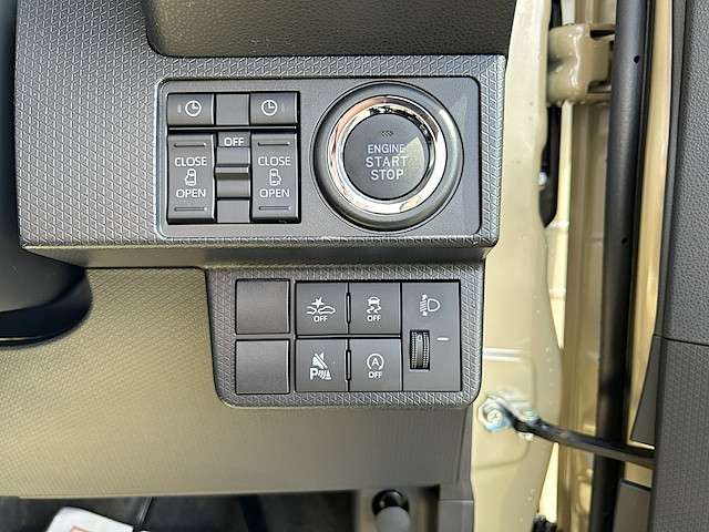 ダイハツ タント ６６０ ファンクロス リミテッド ４ＷＤ R7年 () 99