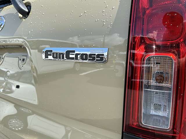 ダイハツ タント ６６０ ファンクロス リミテッド ４ＷＤ R7年 () 99