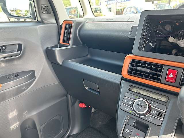 ダイハツ タント ６６０ ファンクロス リミテッド ４ＷＤ R7年 () 99