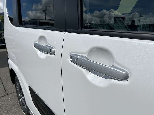 ダイハツ タント ６６０ ファンクロス リミテッド ４ＷＤ R7年 () 99