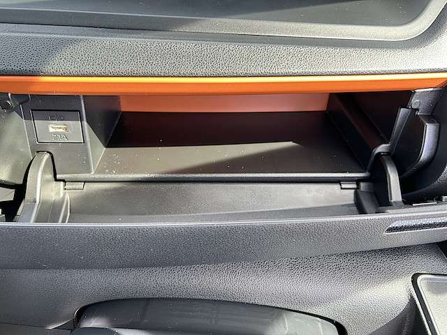 ダイハツ タント ６６０ ファンクロス リミテッド ４ＷＤ R7年 () 99