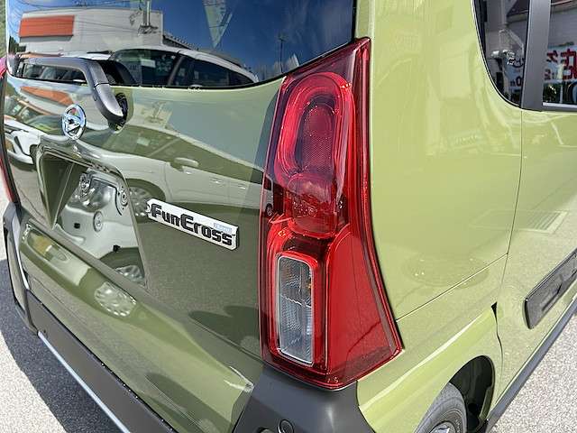 ダイハツ タント ６６０ ファンクロス リミテッド ４ＷＤ R7年 () 99