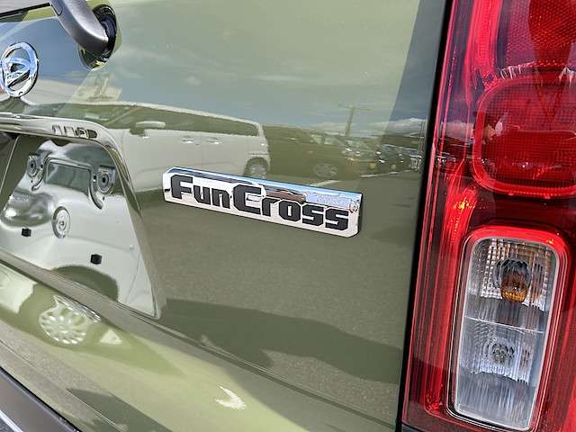 ダイハツ タント ６６０ ファンクロス リミテッド ４ＷＤ R7年 () 99