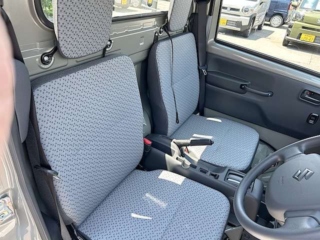 スズキ キャリイトラック ６６０ ＫＣエアコン・パワステ ３方開 ４ＷＤ R7年 () 99