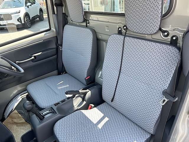 スズキ キャリイトラック ６６０ ＫＣエアコン・パワステ ３方開 ４ＷＤ R7年 () 99