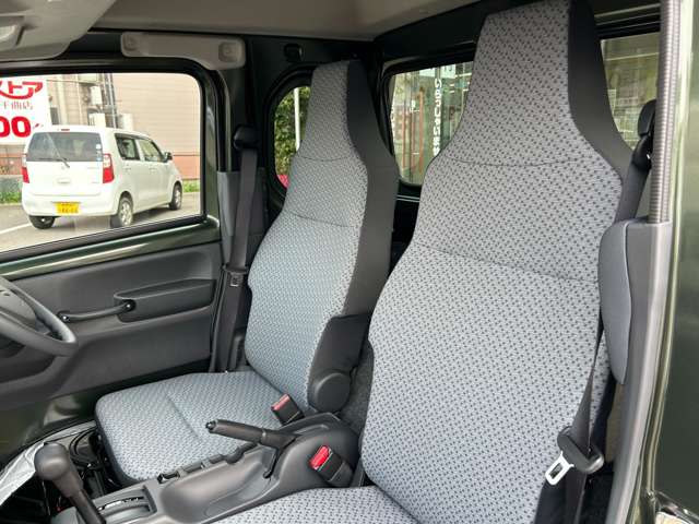 スズキ キャリイトラック ６６０ スーパーキャリイ Ｌ ３方開 ４ＷＤ R7年 () 99