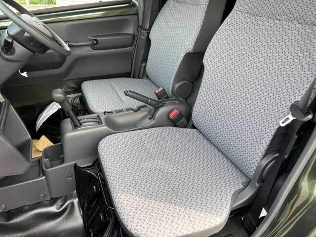 スズキ キャリイトラック ６６０ スーパーキャリイ Ｌ ３方開 ４ＷＤ R7年 () 99