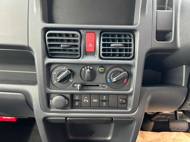 スズキ キャリイトラック ６６０ スーパーキャリイ Ｌ ３方開 ４ＷＤ R7年 () 99