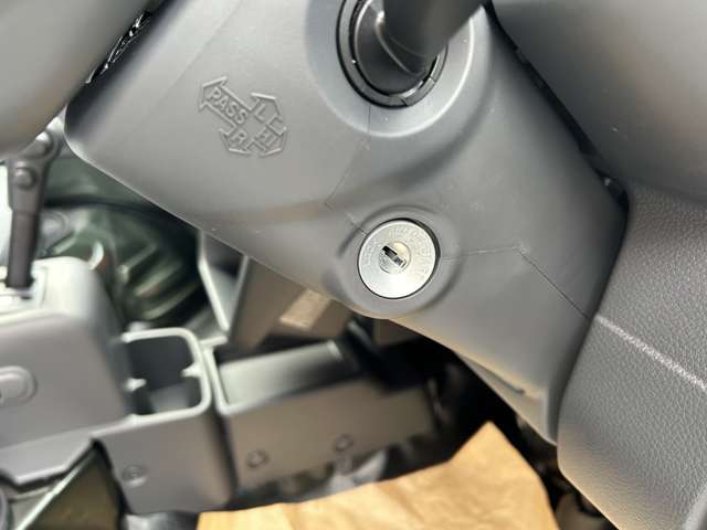 スズキ キャリイトラック ６６０ スーパーキャリイ Ｌ ３方開 ４ＷＤ R7年 () 99