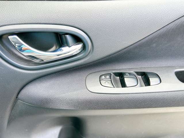 日産 セレナ ２．０ ２０Ｘ Ｓ－ＨＹＢＲＩＤ H26年 (九州・沖縄) 99