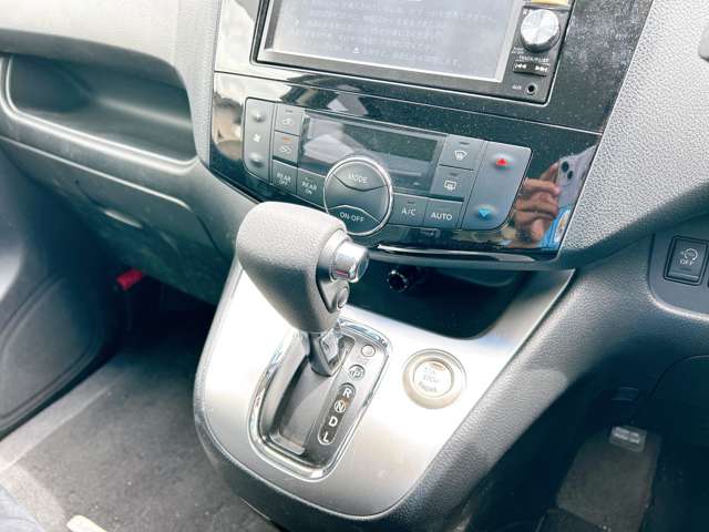 日産 セレナ ２．０ ２０Ｘ Ｓ－ＨＹＢＲＩＤ H26年 (九州・沖縄) 99