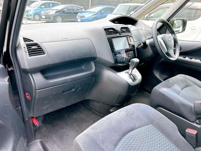 日産 セレナ ２．０ ２０Ｘ Ｓ－ＨＹＢＲＩＤ H26年 (九州・沖縄) 99