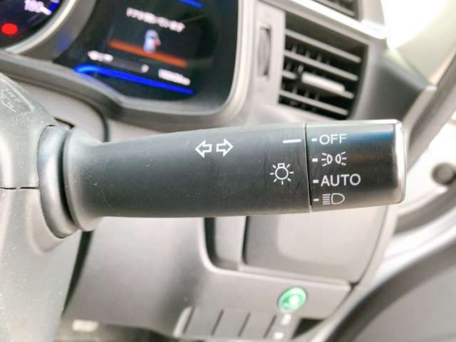 ホンダ フィット　ハイブリッド １．５ ハイブリッド Ｆパッケージ H27年 (九州・沖縄) 99