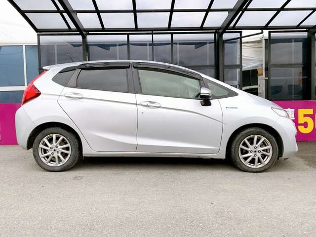 ホンダ フィット　ハイブリッド １．５ ハイブリッド Ｆパッケージ H27年 (九州・沖縄) 99