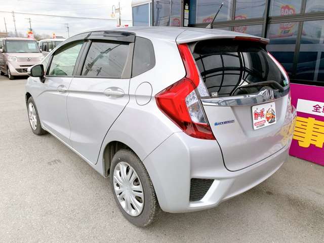 ホンダ フィット　ハイブリッド １．５ ハイブリッド Ｆパッケージ H27年 (九州・沖縄) 99