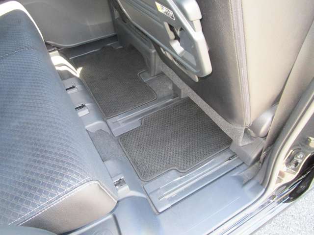 ダイハツ タント ６６０ カスタム ＲＳ セレクション R2年 (中国) 99