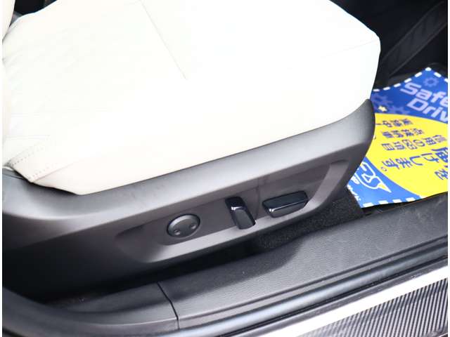 三菱 アウトランダーＰＨＥＶ ＰＨＥＶ ２．４ Ｐ ４ＷＤ R4年 (関東) 99