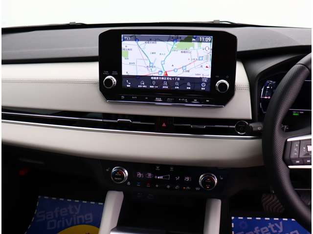 三菱 アウトランダーＰＨＥＶ ＰＨＥＶ ２．４ Ｐ ４ＷＤ R4年 (関東) 99