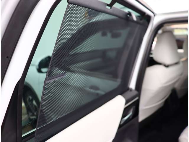 三菱 アウトランダーＰＨＥＶ ＰＨＥＶ ２．４ Ｐ ４ＷＤ R4年 (関東) 99