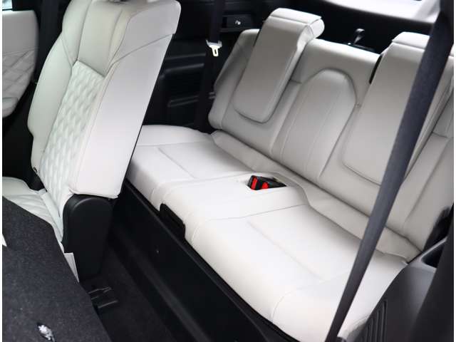 三菱 アウトランダーＰＨＥＶ ＰＨＥＶ ２．４ Ｐ ４ＷＤ R4年 (関東) 99