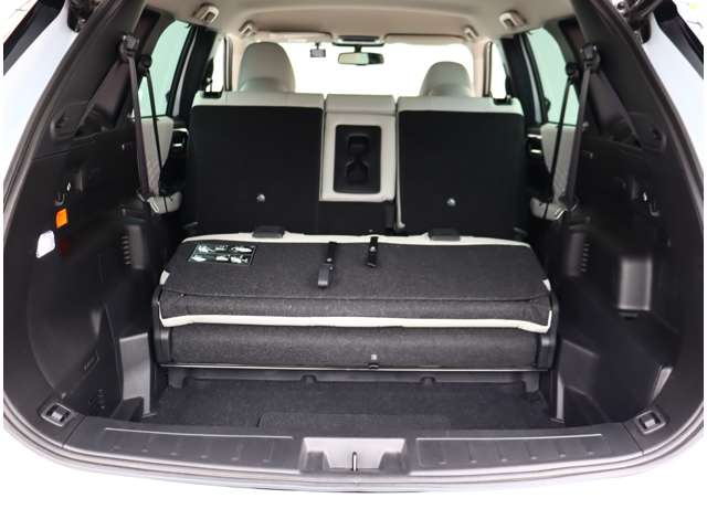 三菱 アウトランダーＰＨＥＶ ＰＨＥＶ ２．４ Ｐ ４ＷＤ R4年 (関東) 99