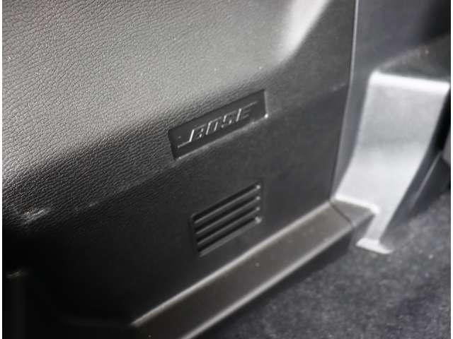 三菱 アウトランダーＰＨＥＶ ＰＨＥＶ ２．４ Ｐ ４ＷＤ R4年 (関東) 99