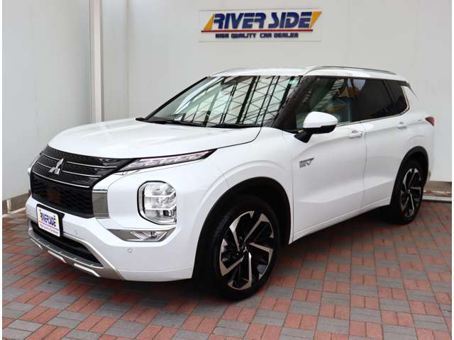 三菱 アウトランダーＰＨＥＶ ＰＨＥＶ ２．４ Ｐ ４ＷＤ R4年 (関東) 99