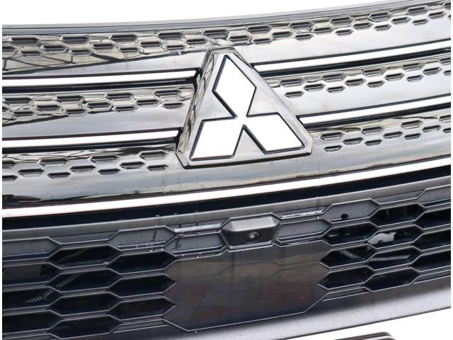 三菱 アウトランダーＰＨＥＶ ＰＨＥＶ ２．４ Ｐ ４ＷＤ R4年 (関東) 99