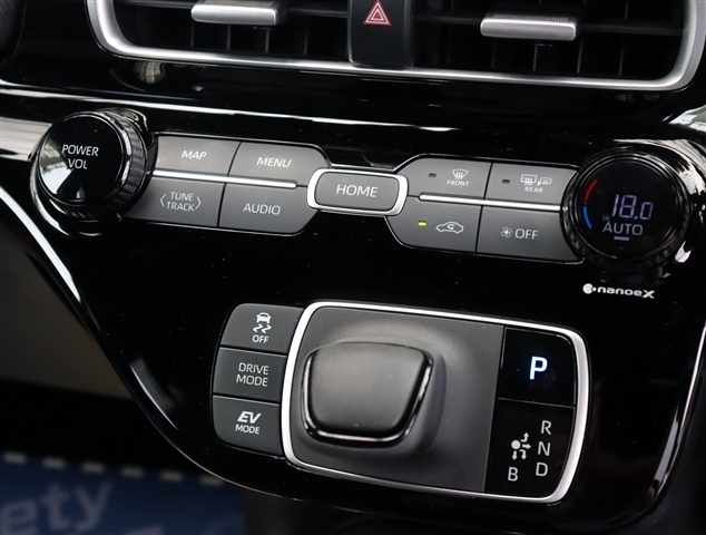 トヨタ アクア １．５ ＧＲスポーツ R5年 (関東) 99