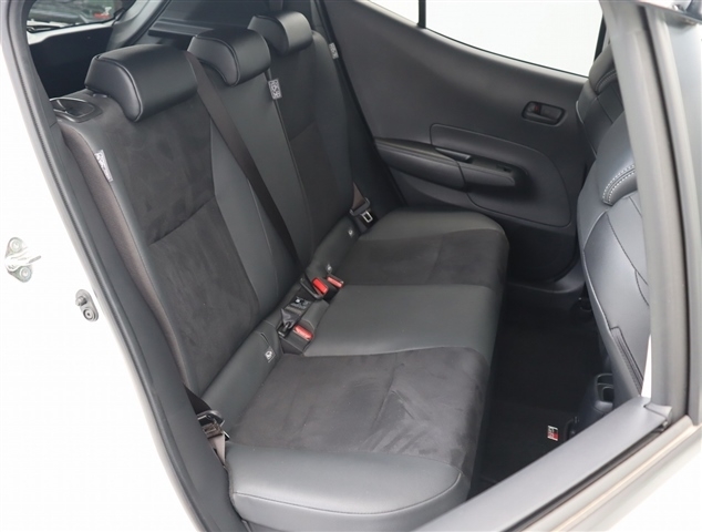 トヨタ アクア １．５ ＧＲスポーツ R5年 (関東) 99