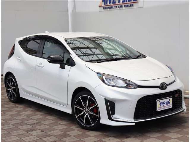 トヨタ アクア １．５ ＧＲスポーツ R5年 (関東) 99