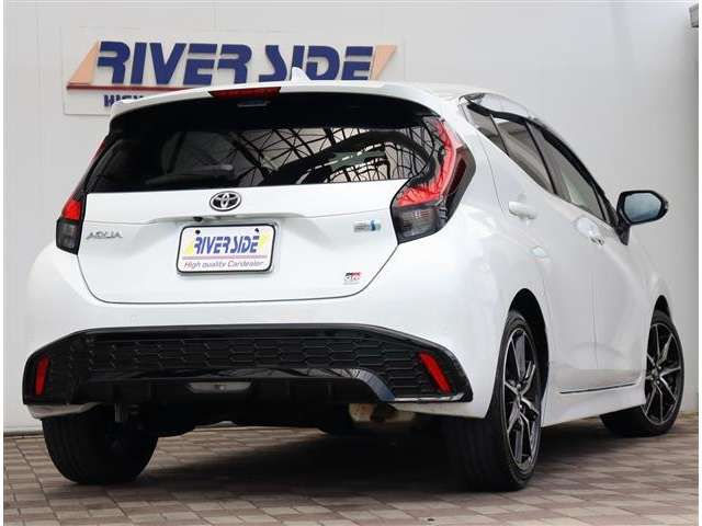 トヨタ アクア １．５ ＧＲスポーツ R5年 (関東) 99