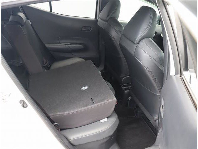 トヨタ アクア １．５ ＧＲスポーツ R5年 (関東) 99