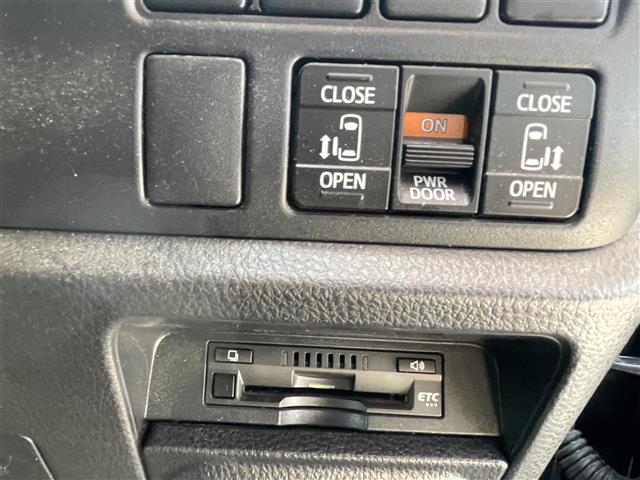 トヨタ ノア １．８ ハイブリッド Ｘ H30年 (東海) 99