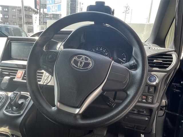 トヨタ ノア １．８ ハイブリッド Ｘ H30年 (東海) 99