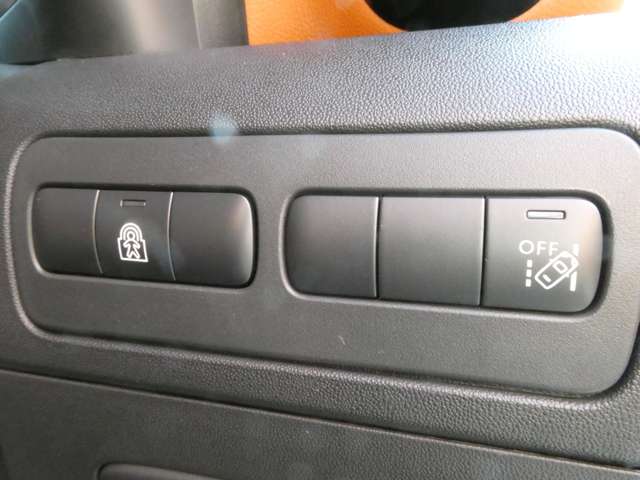 シトロエン Ｃ３　エアクロス　ＳＵＶ シャイン R4年 (関東) 99