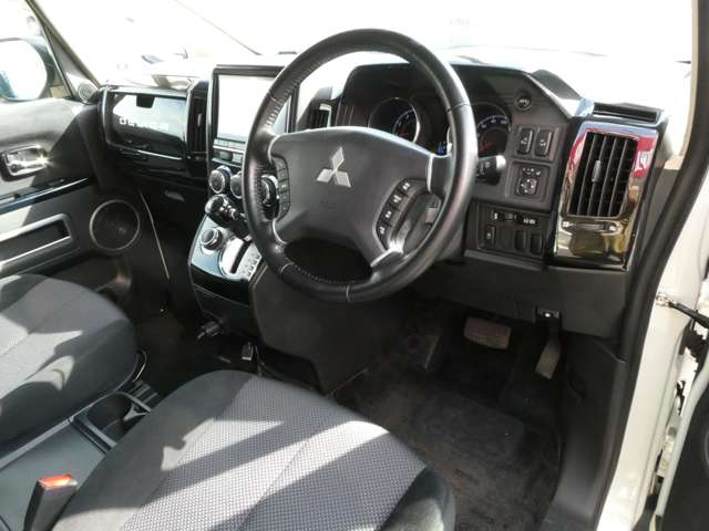 三菱 デリカ　Ｄ：５ ２．４ ローデスト Ｇ パワーパッケージ ４ＷＤ H27年 (関東) 99