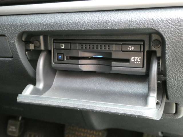 トヨタ クラウン　ハイブリッド ハイブリッド ２．５ Ｓ H27年 (関東) 99