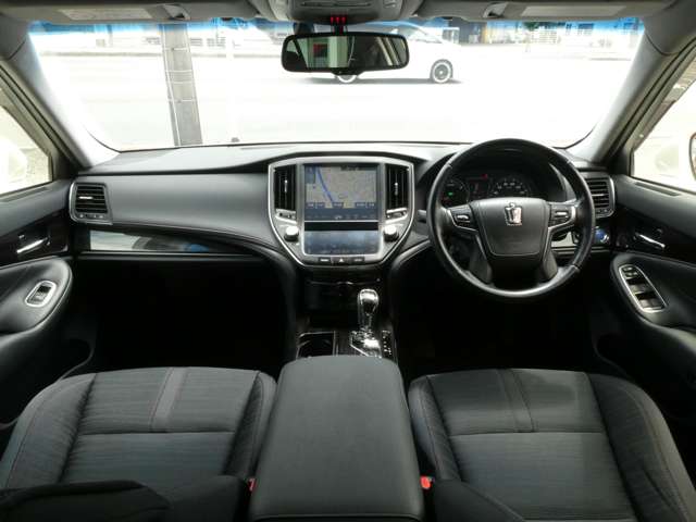 トヨタ クラウン　ハイブリッド ハイブリッド ２．５ Ｓ H27年 (関東) 99